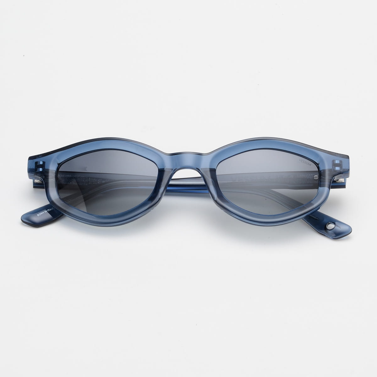 Alternative view of VSM 11 / C06 - Transparent Blue Gradient Grey